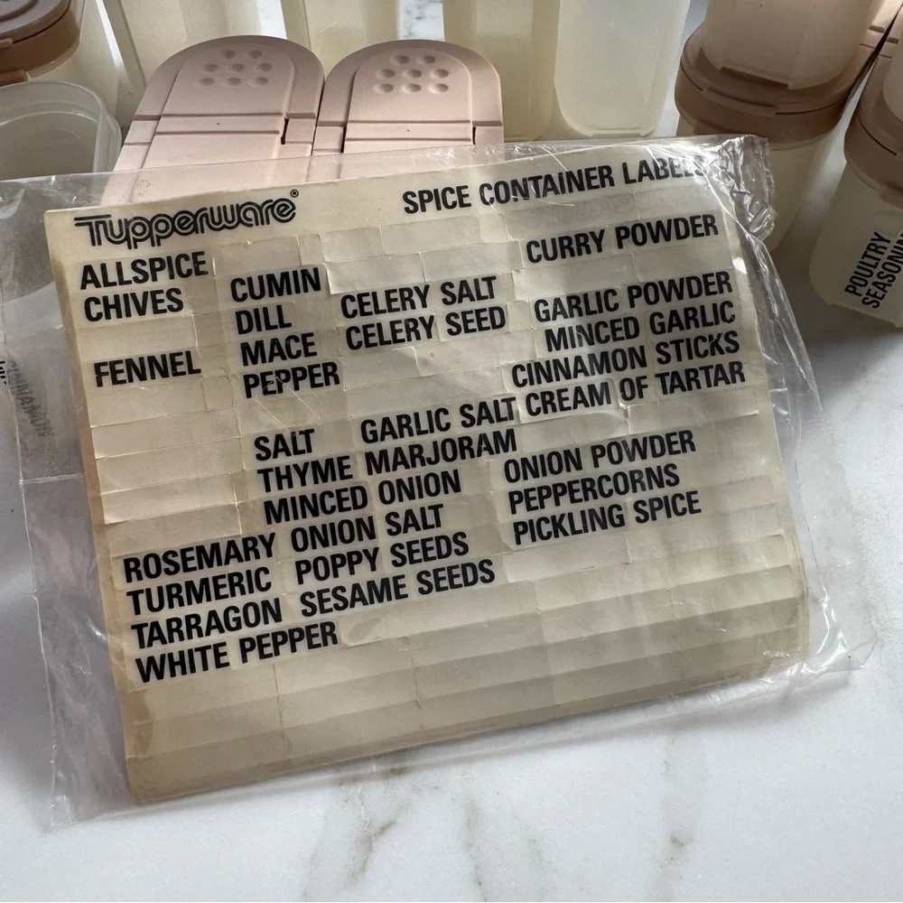 Tupperware 24pc Modular Mates Spice Containers Vintage 80’s Tan and Pink Lids